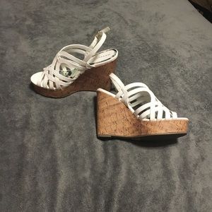 White Wedges